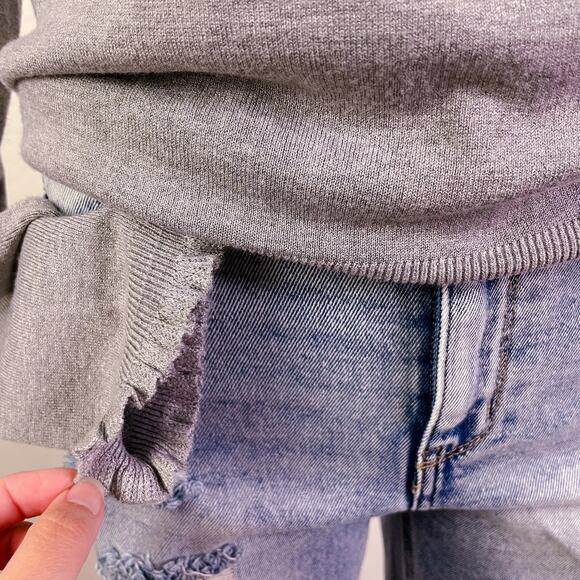 Max Studio Ruffle Scoop Neck Long Sleeve Knit Pullover Sweater Gray size S NWOT - Picture 6 of 12